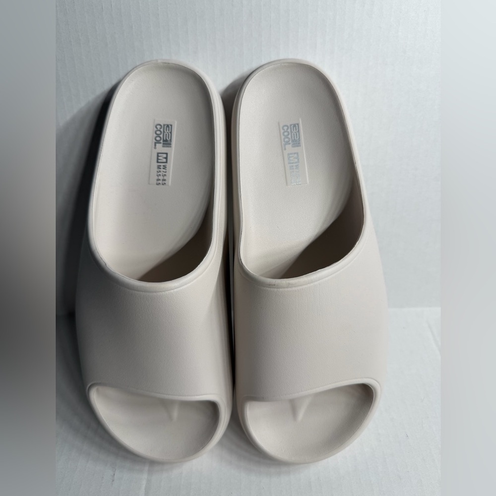 32 Degrees Cool Cushion Slides Unisex White M Super Lightweight NEW